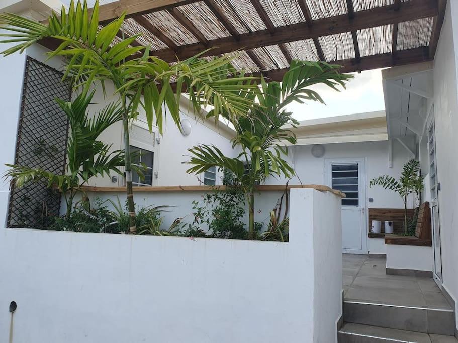 Studio Pour 2 Personnes Proche De L'Hopital Et Du Jardin De L'Etat Saint-Denis Dış mekan fotoğraf